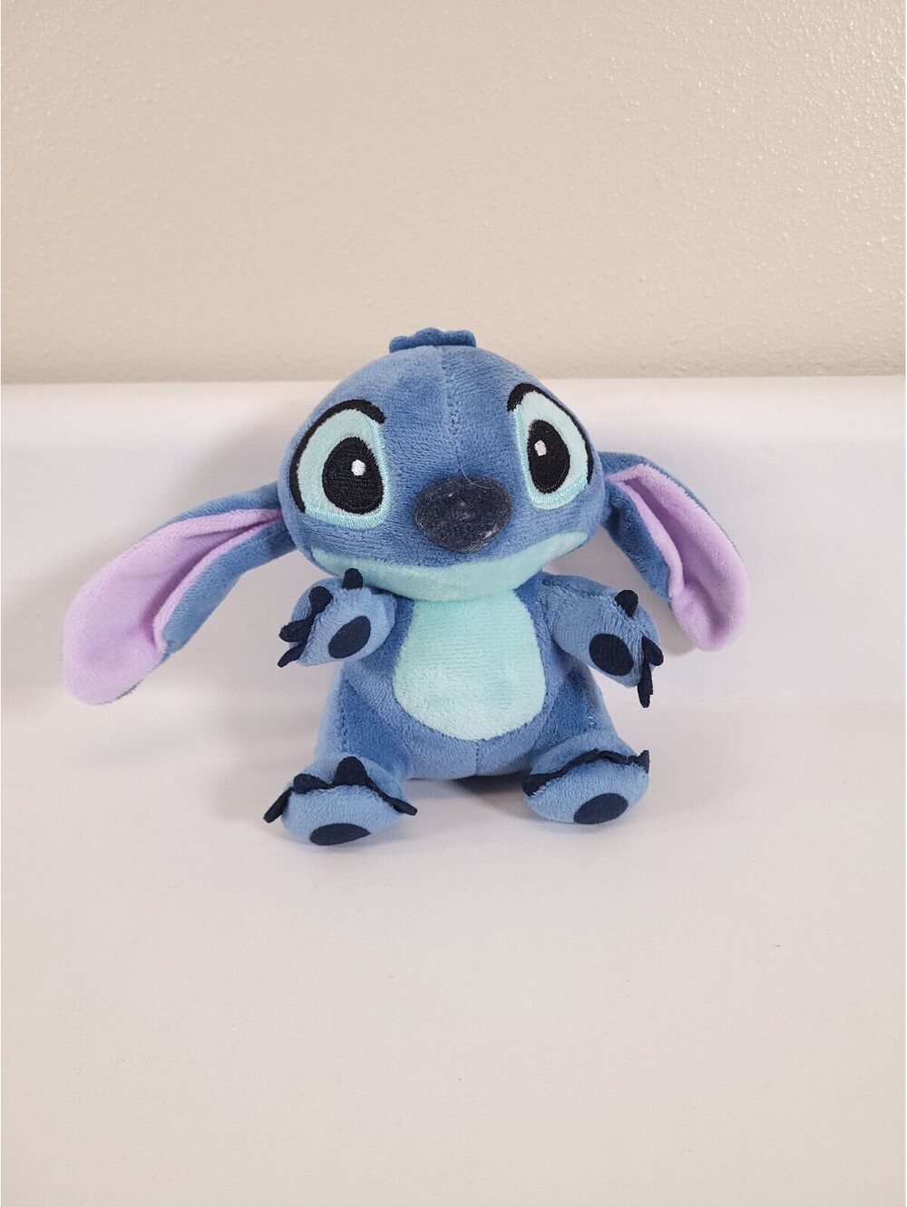 Disneys lilo and stitch stitch keychain
